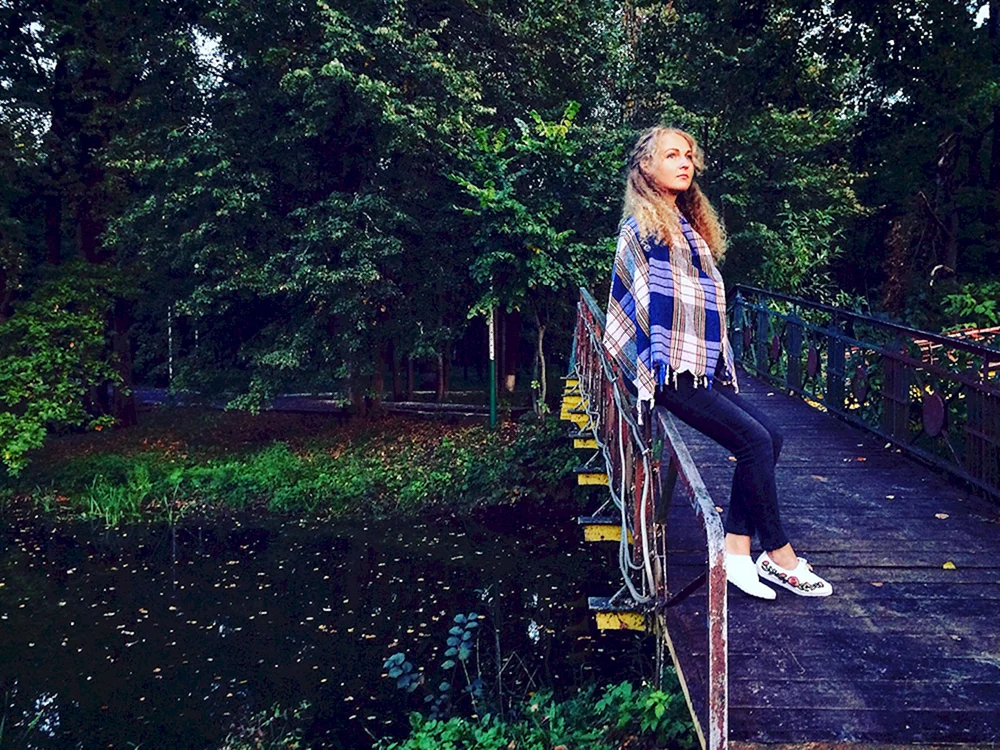 Yana Leonova blogger