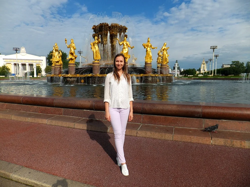 Yana Leonova photo