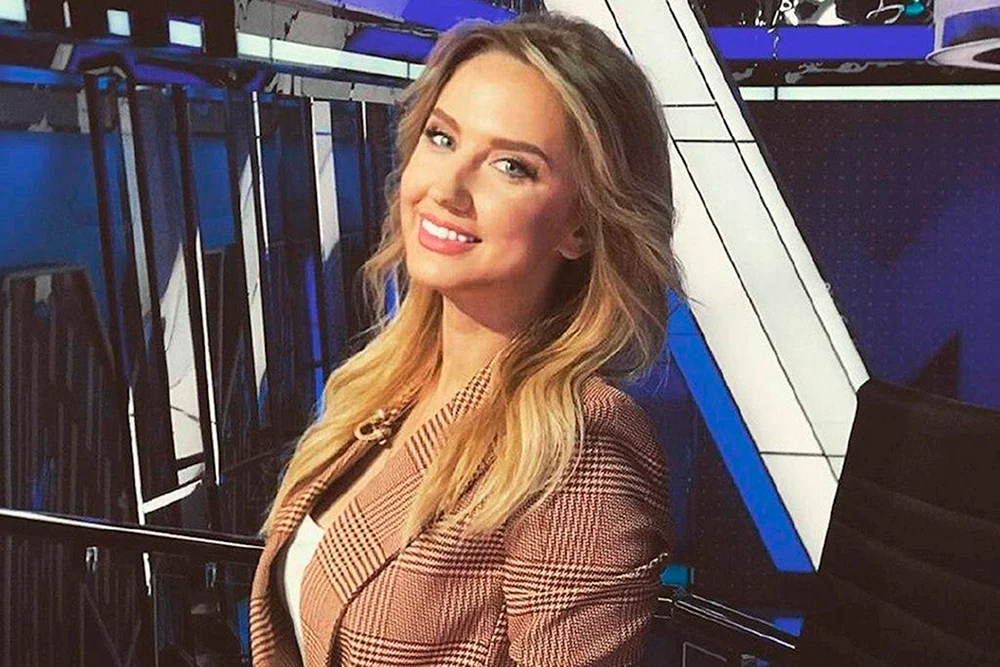 Yana Romashkina Moderatorin
