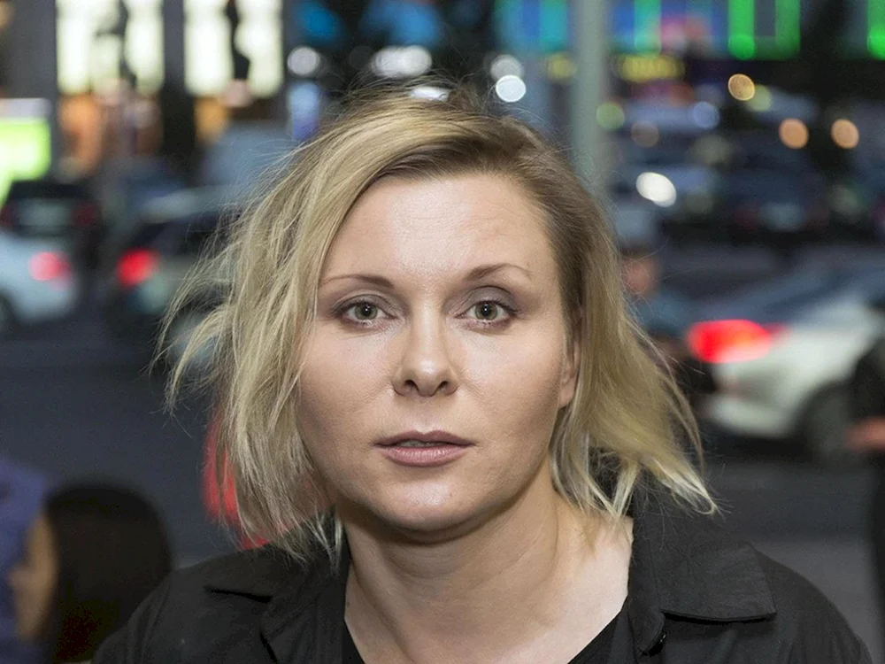 Yana Troyanova Olga