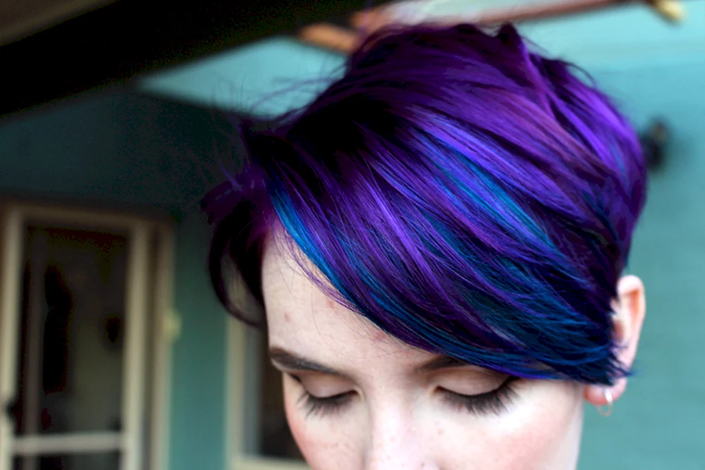 Hochwertige Haarfarbe für kurzes Haar