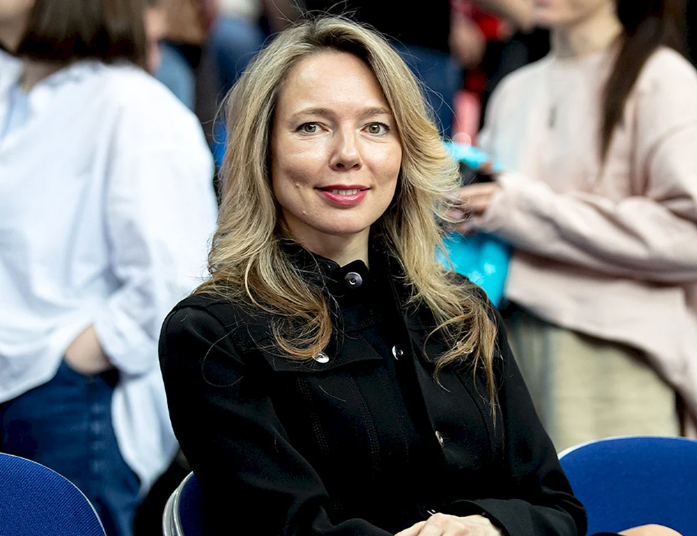 Emilia Mernes