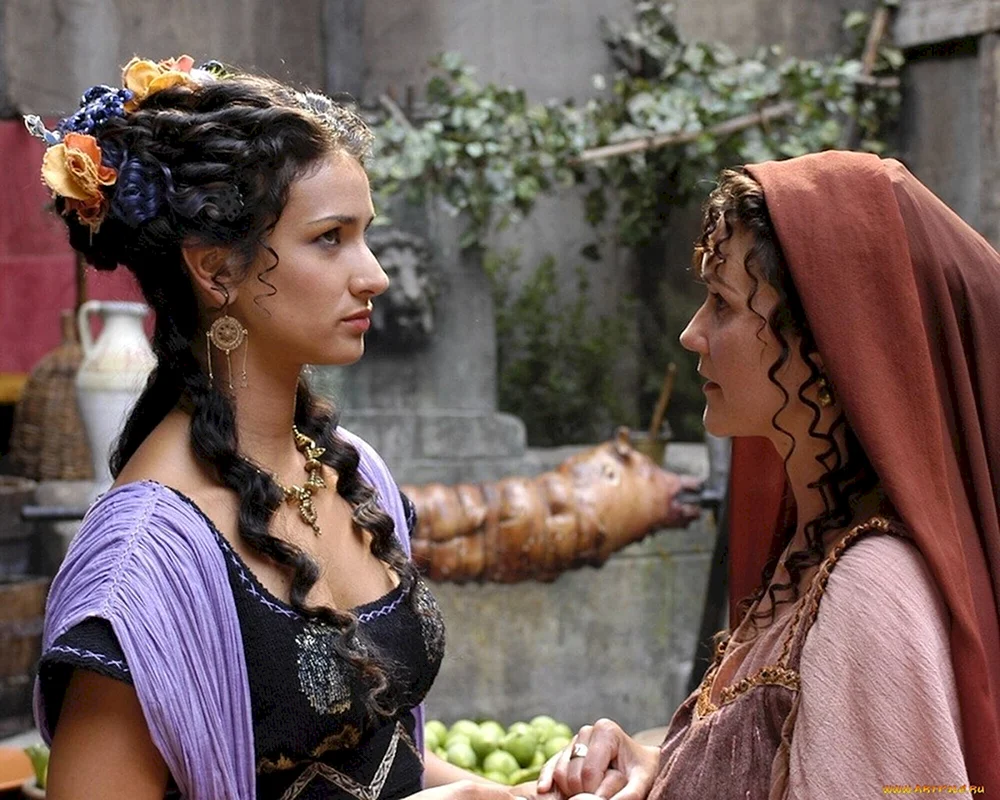 Indira Varma Rom