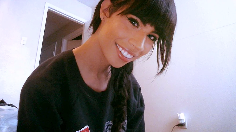 Itzel Saenz trans