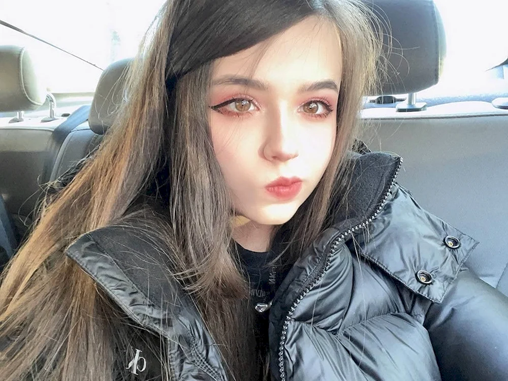 Yuuechka Dasha Voskresenskaya
