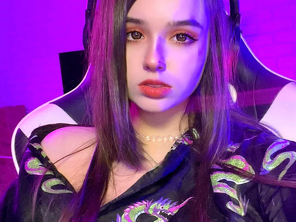Yuuechka Dasha Voskresenskaya