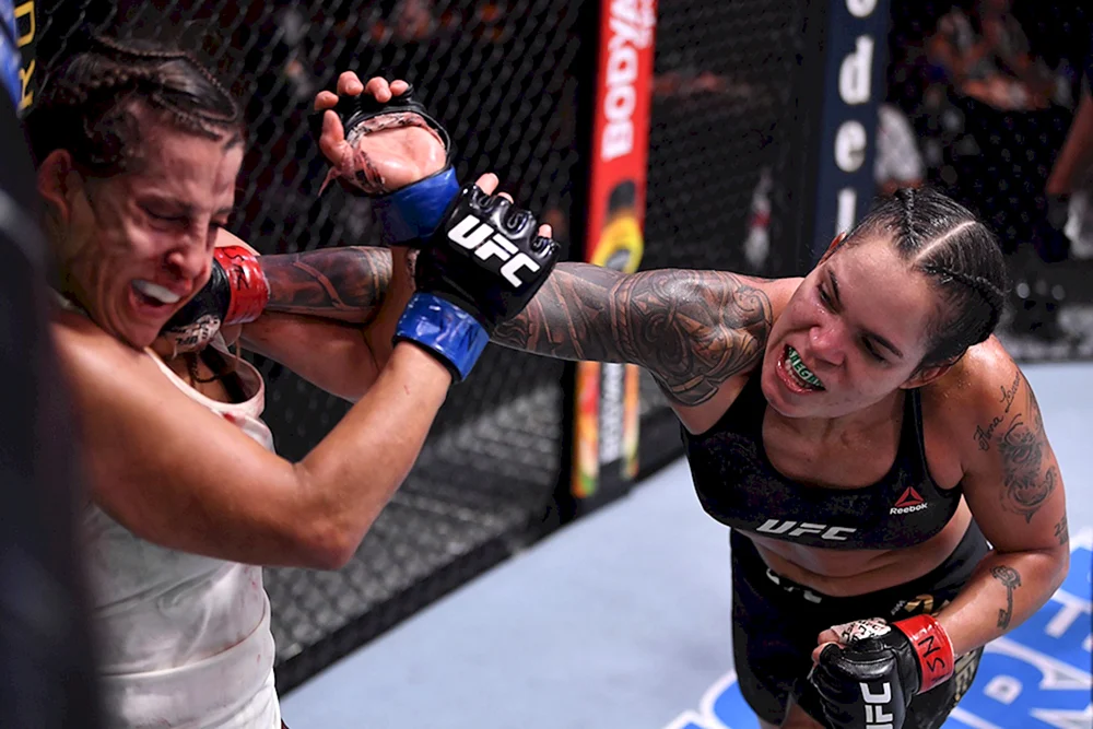 UFC-Kämpferin Amanda Nunez. Nunez