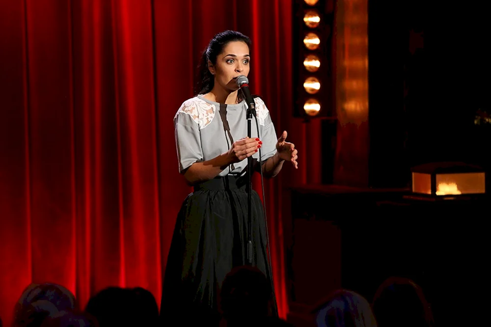 Yulia Akhmedova standup