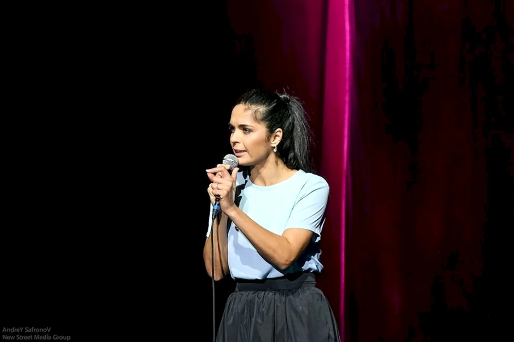 Yulia Akhmedova standup