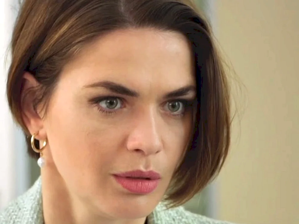 Yulia Galkina Haarschnitt