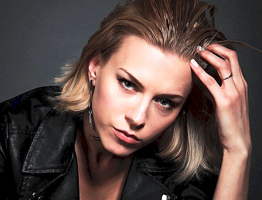 Yulia Mankovskaya Schauspielerin