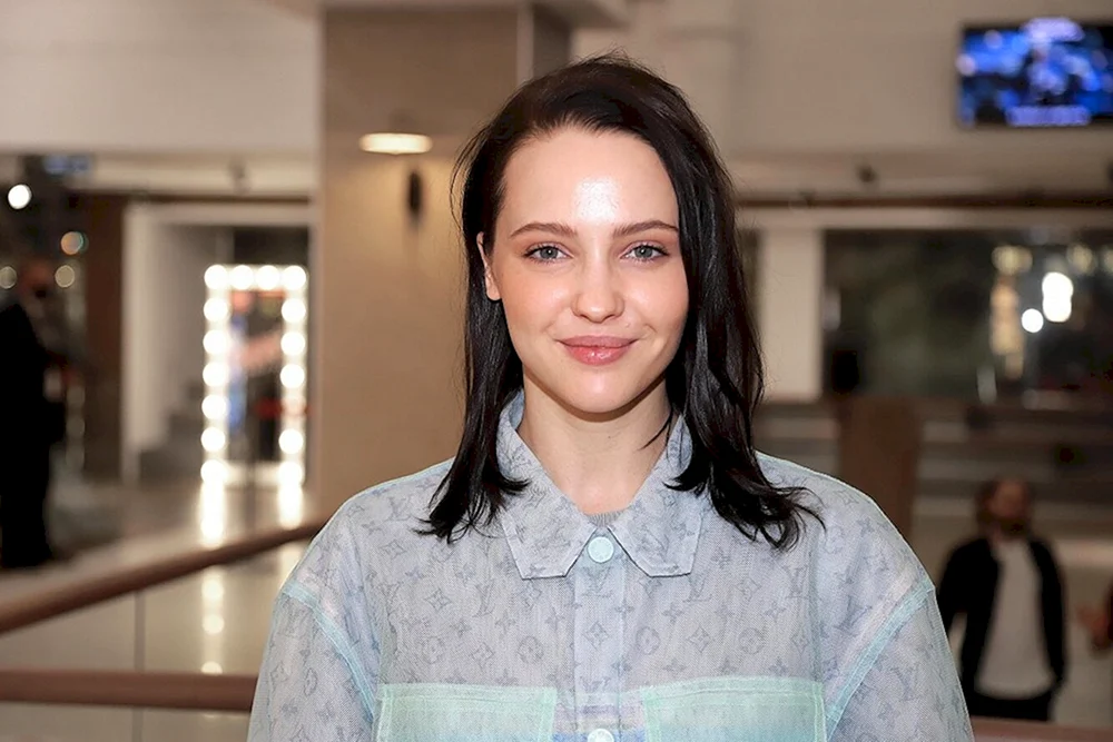 Yulia Khlynina Schauspielerin