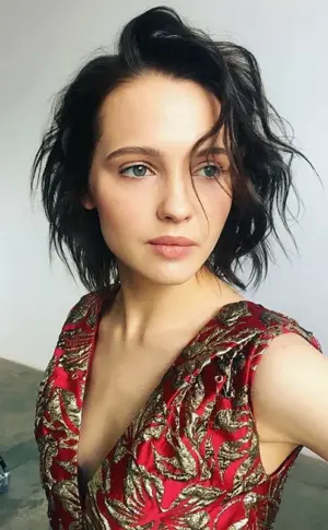 Yulia Khlynina Schauspielerin