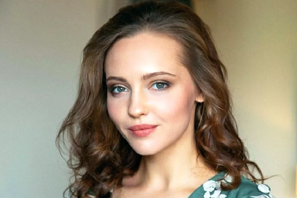 Yulia Khlynina Schauspielerin