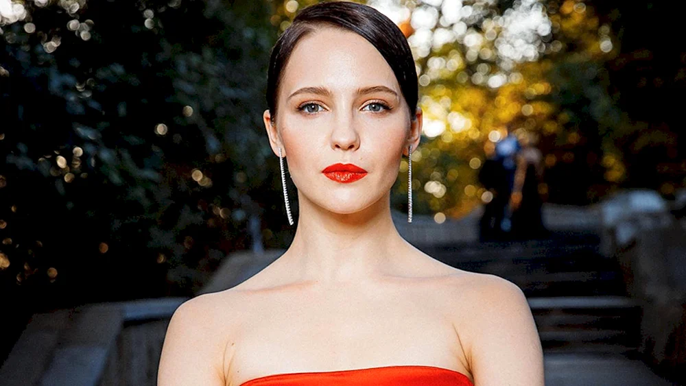 Yulia Khlynina Schauspielerin