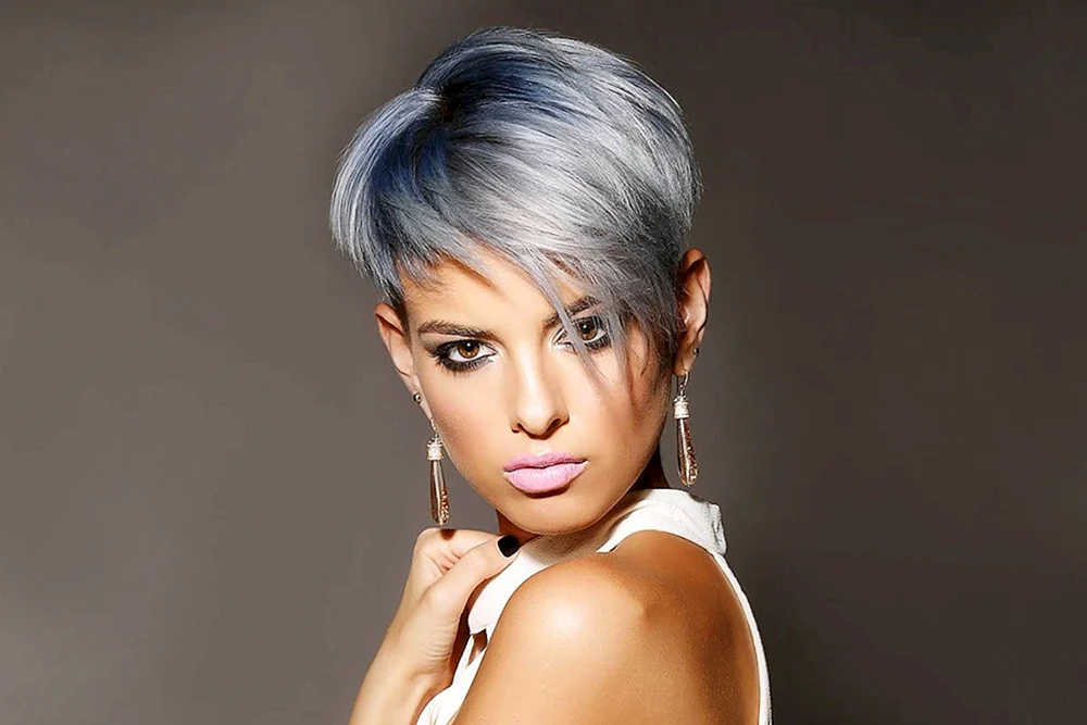 Yulia Kostyushkina Pixie Haarschnitt