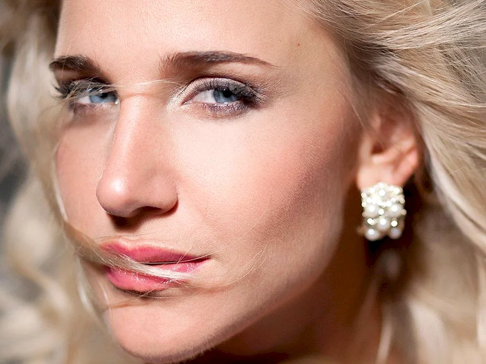 Yulia Kovalchuk Sängerin