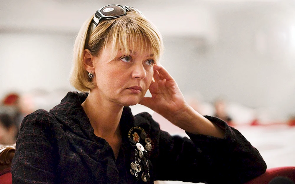 Julia Menshova Schauspielerin