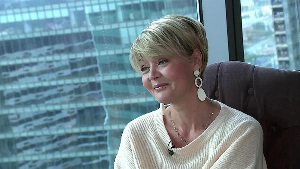 Julia Menshova.