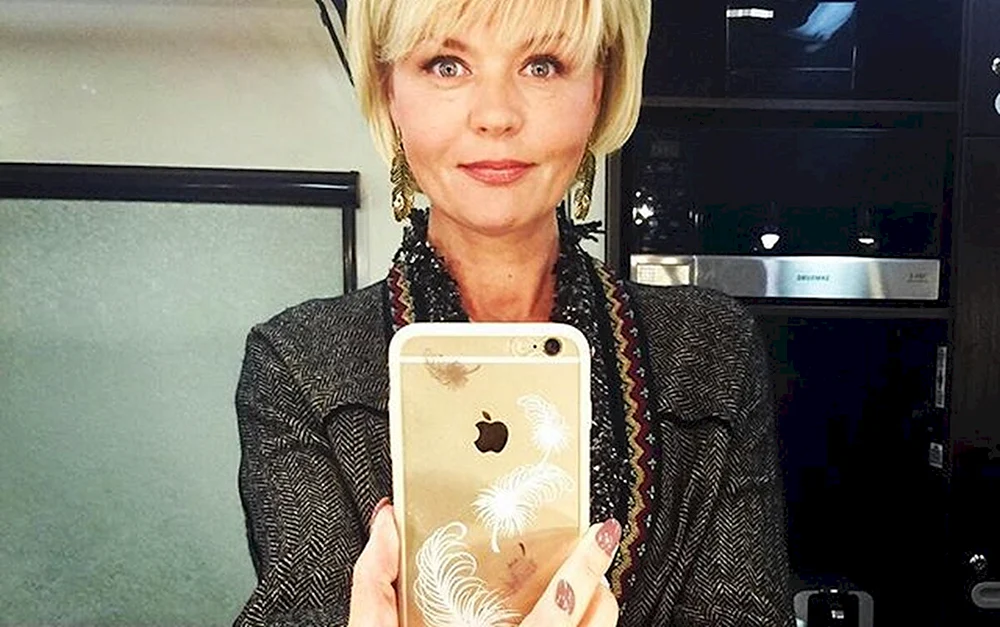 Yulia Menshova Haarschnitt 2021
