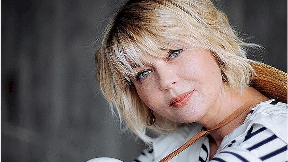 Julia Menshova Schauspielerin