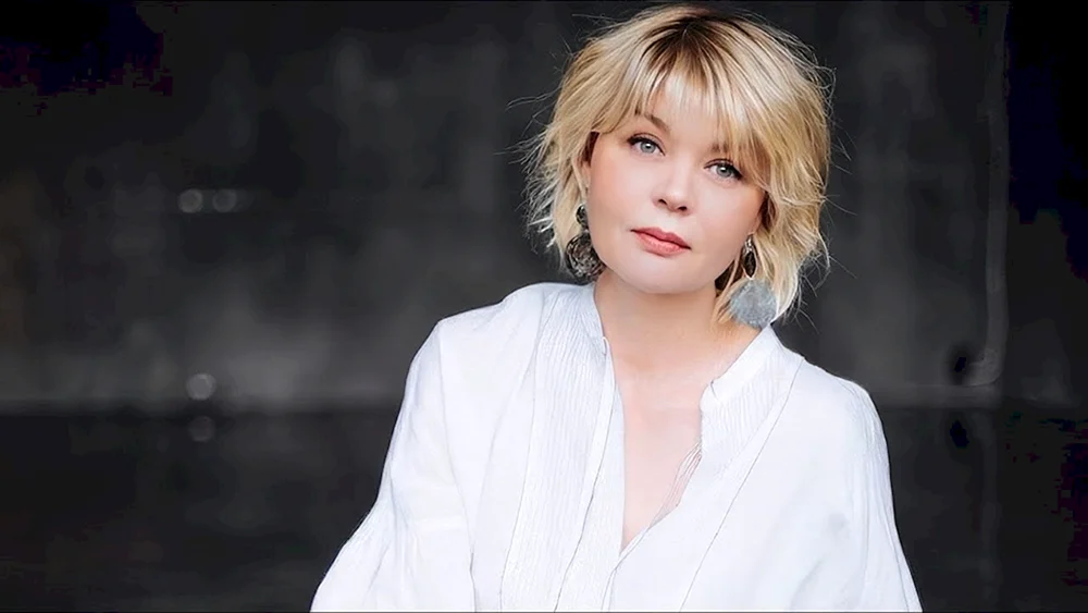 Julia Menshova Schauspielerin
