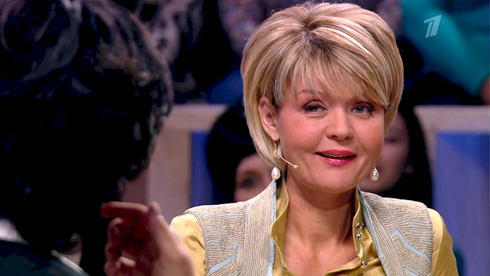 Yulia Menshova Haarschnitt 2021
