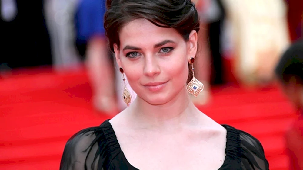 Yulia Snegir Schauspielerin