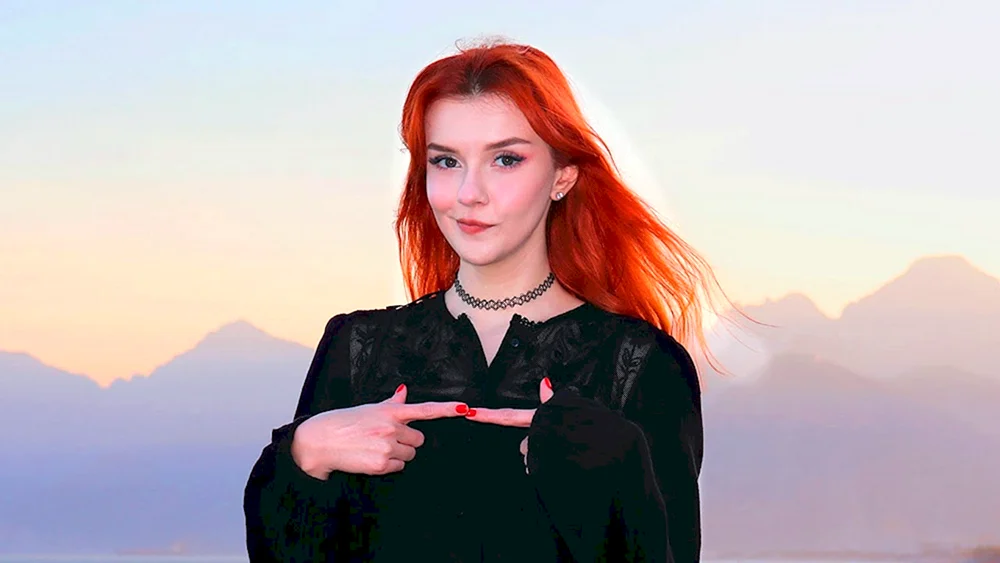 Jumilia Weber 18