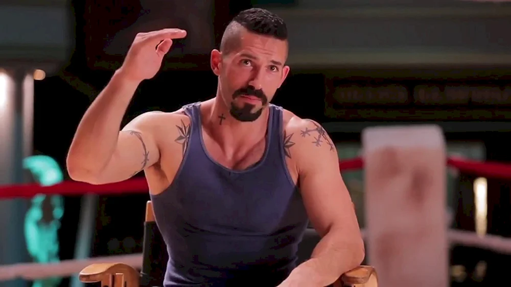 Scott Adkins Neosporimy