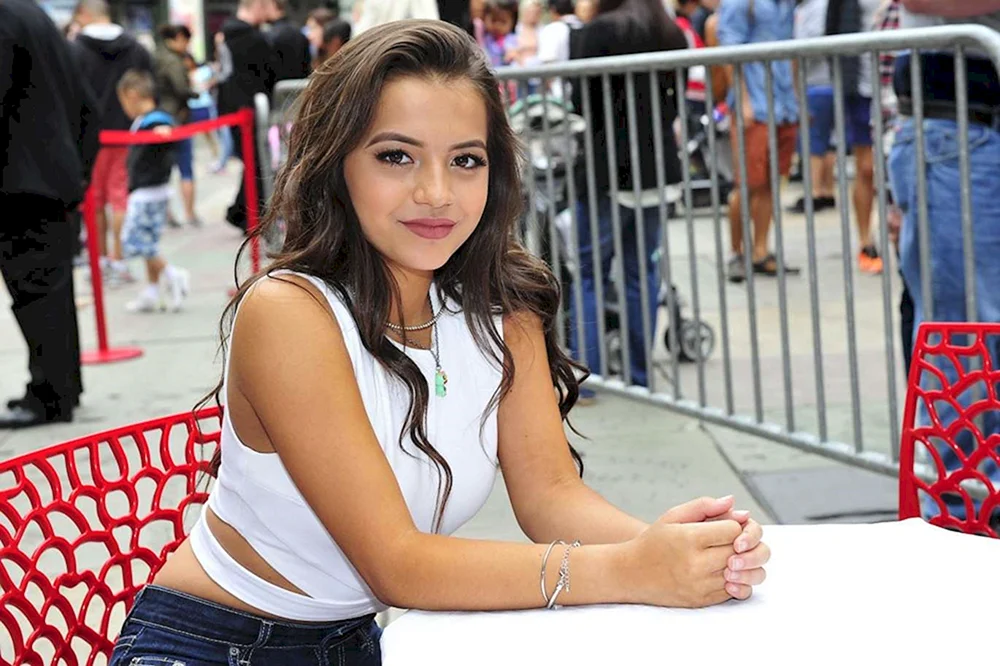 Isabella Moner