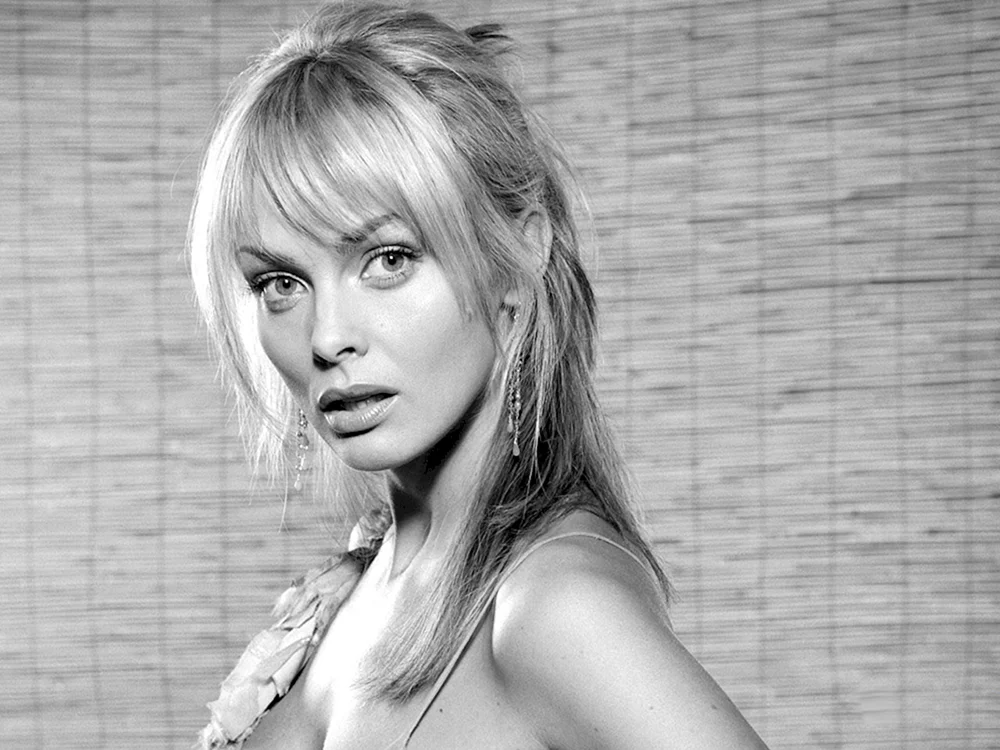Izabella Scorupco Izabella Scorupco