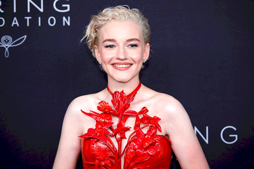 Julia Garner Ozark