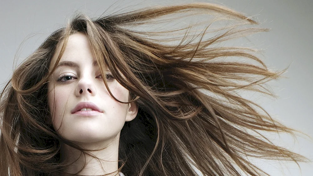 Kaya Scodelario blond