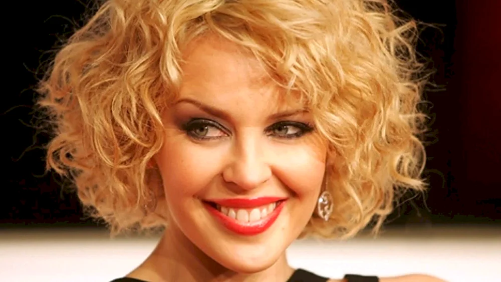 Kylie Minogue lockig