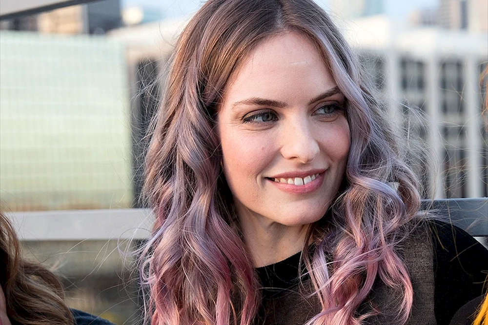 Welche Haarfarbe ist 2022 trendy