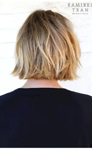 Kalifornische Strähnchen für kurzes blondes Haar