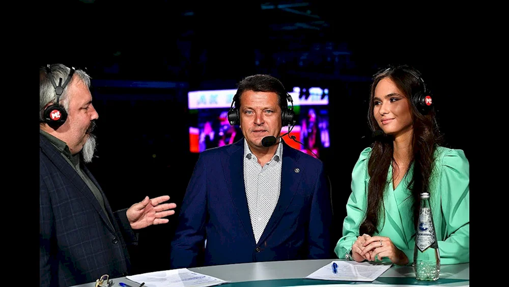 Kamilya Harisova AK Bars show
