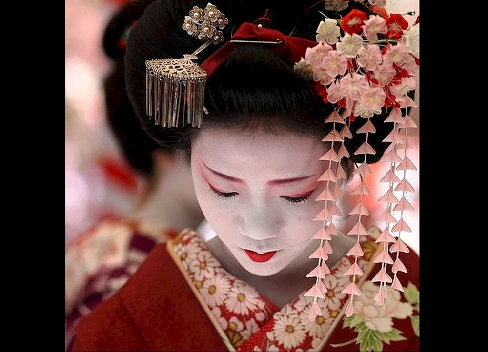 Makiyo Geisha Maiko