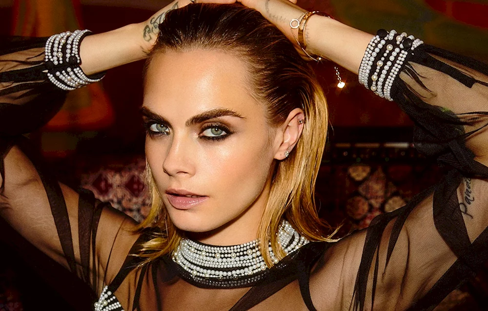 Cara Delevingne cara Delevingne