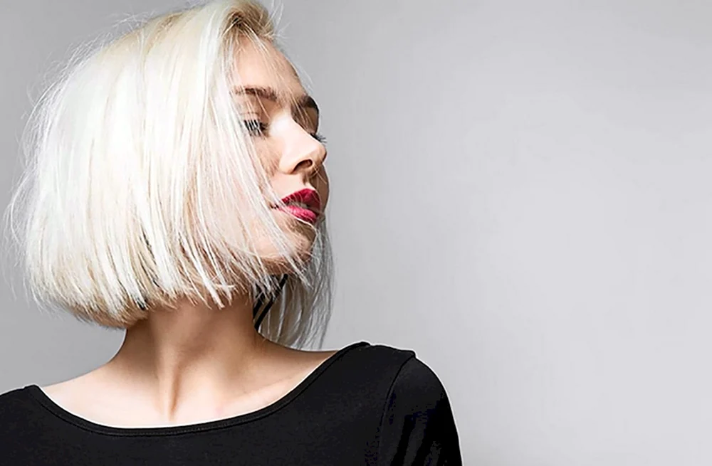 Langer Bob 2020 blonder Bob
