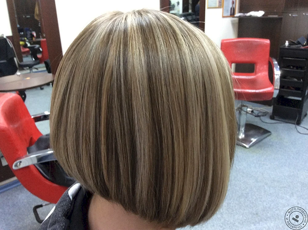 Färbung auf blondem Haar