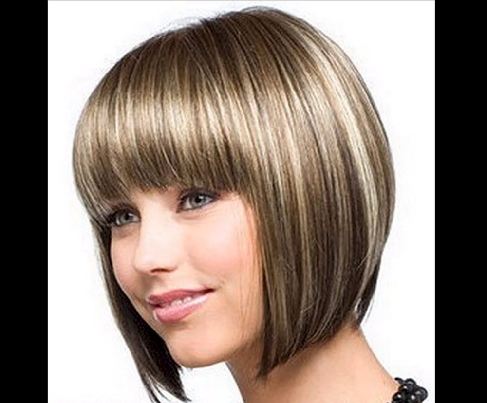 Stufiger Long Bob