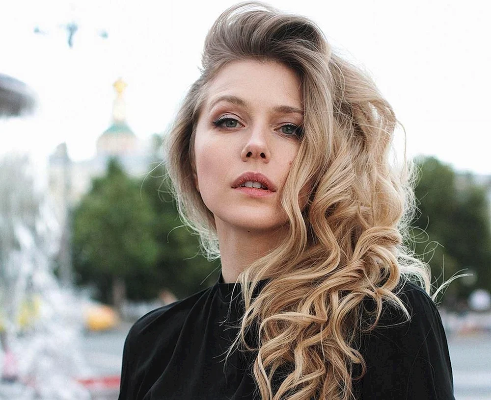 Karina Andolenko