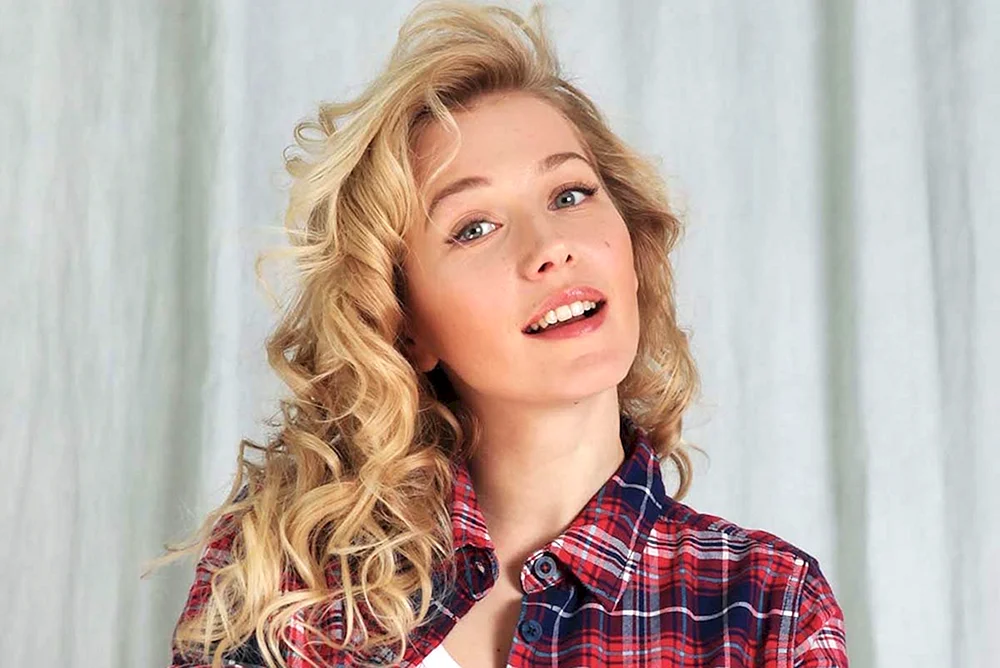 Karina Andolenko