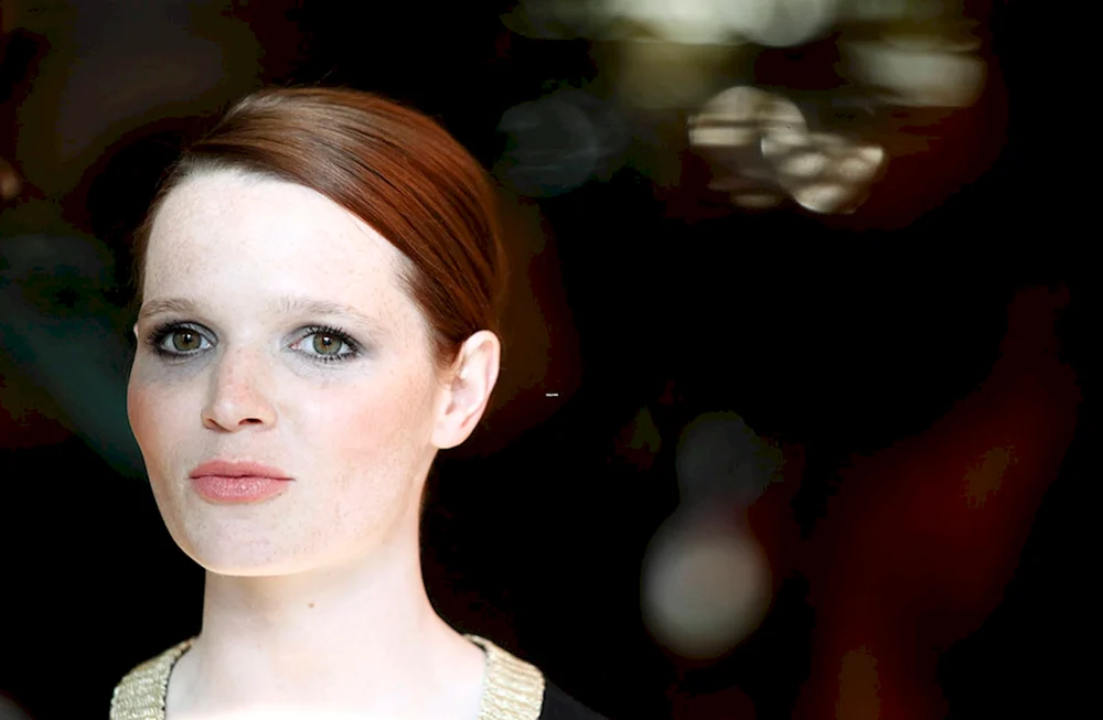 Caroline Herfurth rothaarig