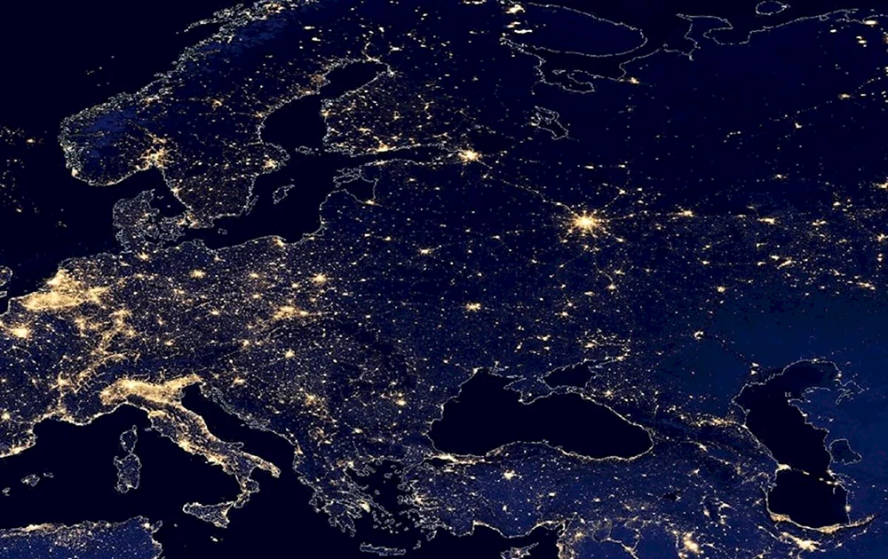 Europa aus dem Weltraum bei Nacht