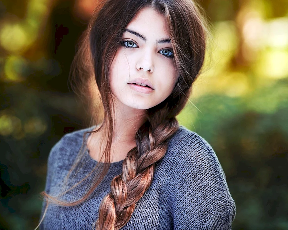 Braunes Haar für Mädchen. Mädchen