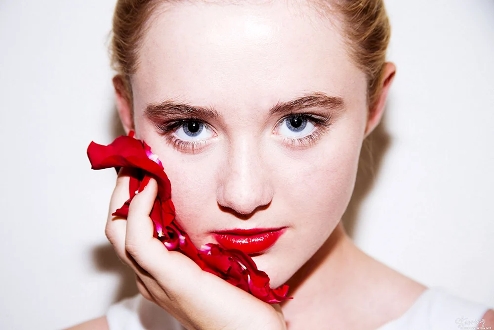 Kathryn Newton kleine Frauen