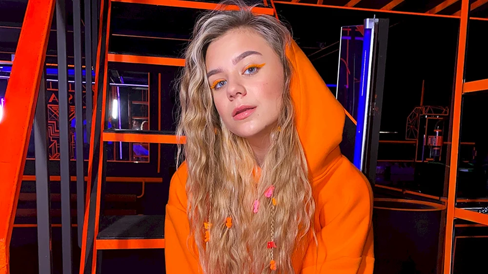 Katya Adushkina Sängerin